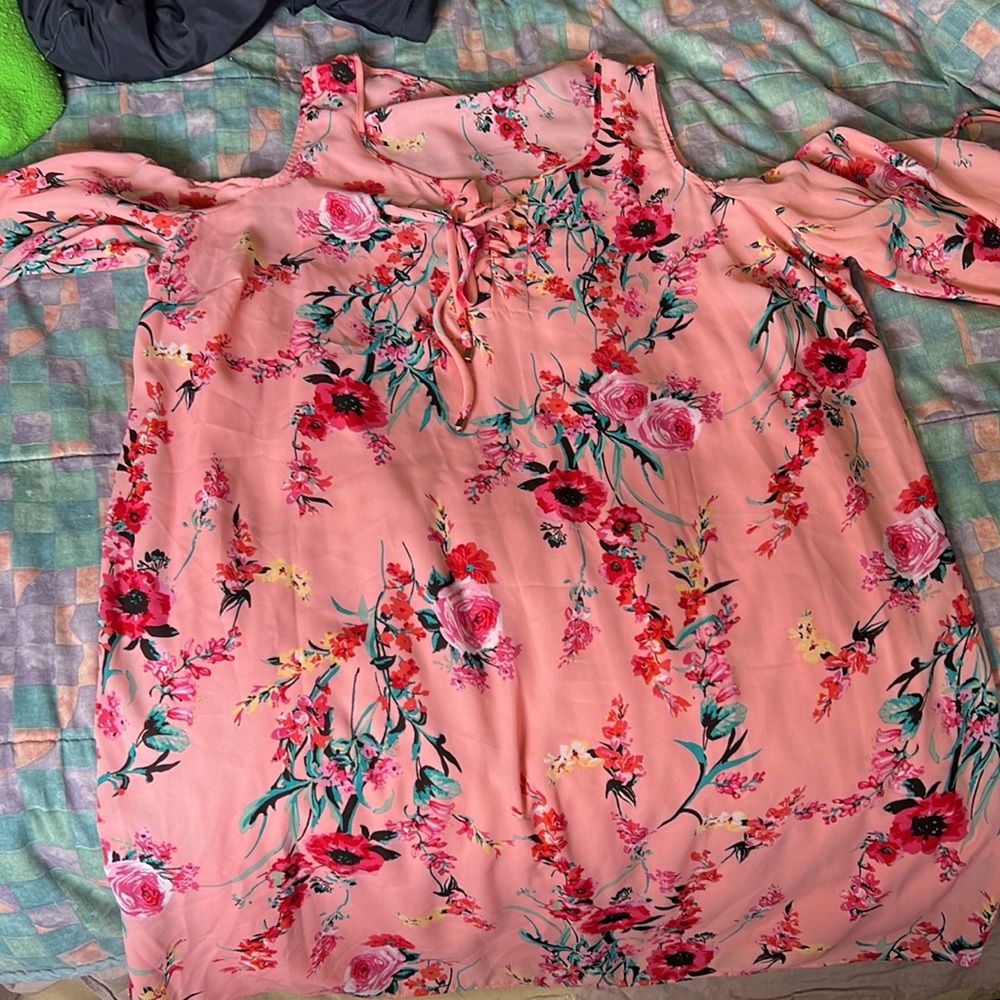 Pink floral cold shoulder tie dress - Picture 6 of 17